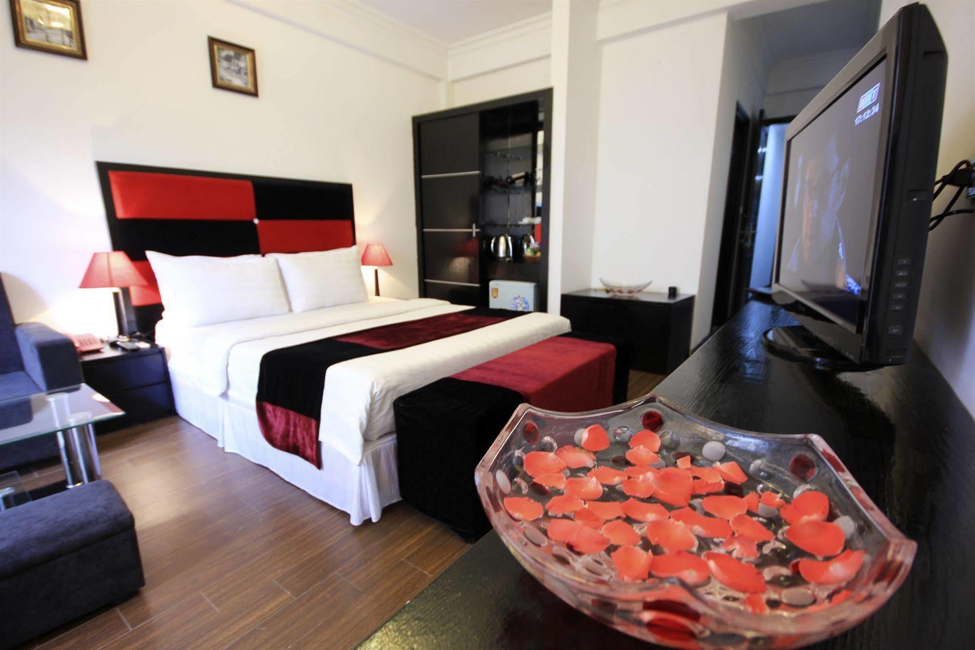 Hanoi Crystal Hotel ภายนอก รูปภาพ